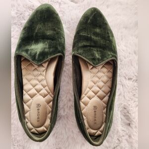 Birdies Forest Green Velvet LoBirdies was founded Loafers The Heron
